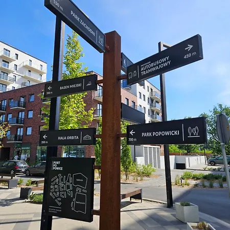 Port Popowice -darmowy Garaz I Rowery - Meldunki 24na7 - Tramwajem 15 Min Do Rynku