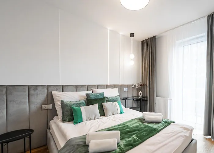 Port Popowice -darmowy Garaz I Rowery - Meldunki 24na7 - Tramwajem 15 Min Do Rynku * Wroclaw