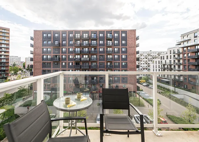 Port Popowice -darmowy Garaz I Rowery - Meldunki 24na7 - Tramwajem 15 Min Do Rynku *