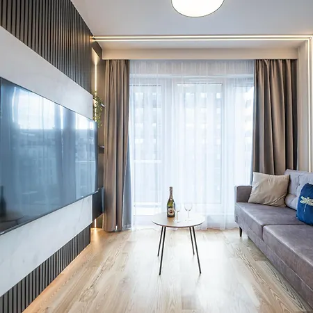 Port Popowice -darmowy Garaz I Rowery - Meldunki 24na7 - Tramwajem 15 Min Do Rynku Daire Wroclaw